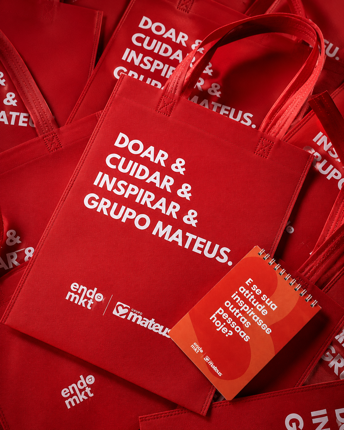 Papelaria corporativa personalizada pela Singular